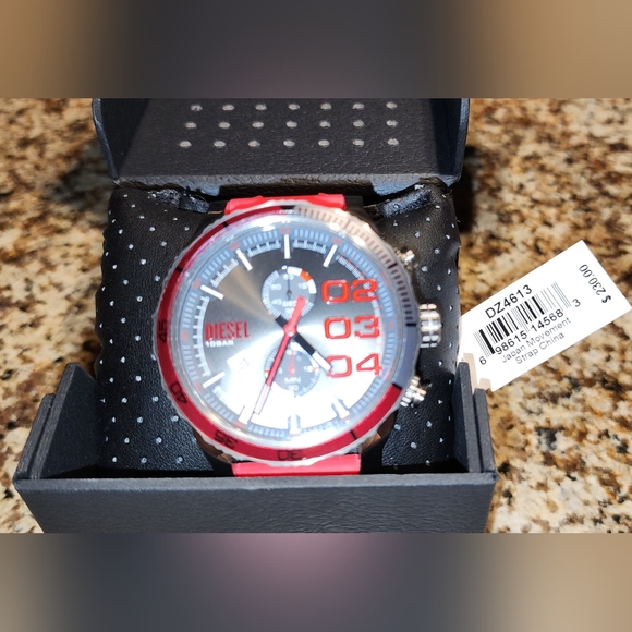 Diesel Double Down 2.0 Red Silicone Watch - Picture 5 of 6